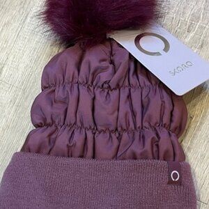 NWT Skora Fleeced Lined Pom Beanie Purple Plum Wine Winter Hat